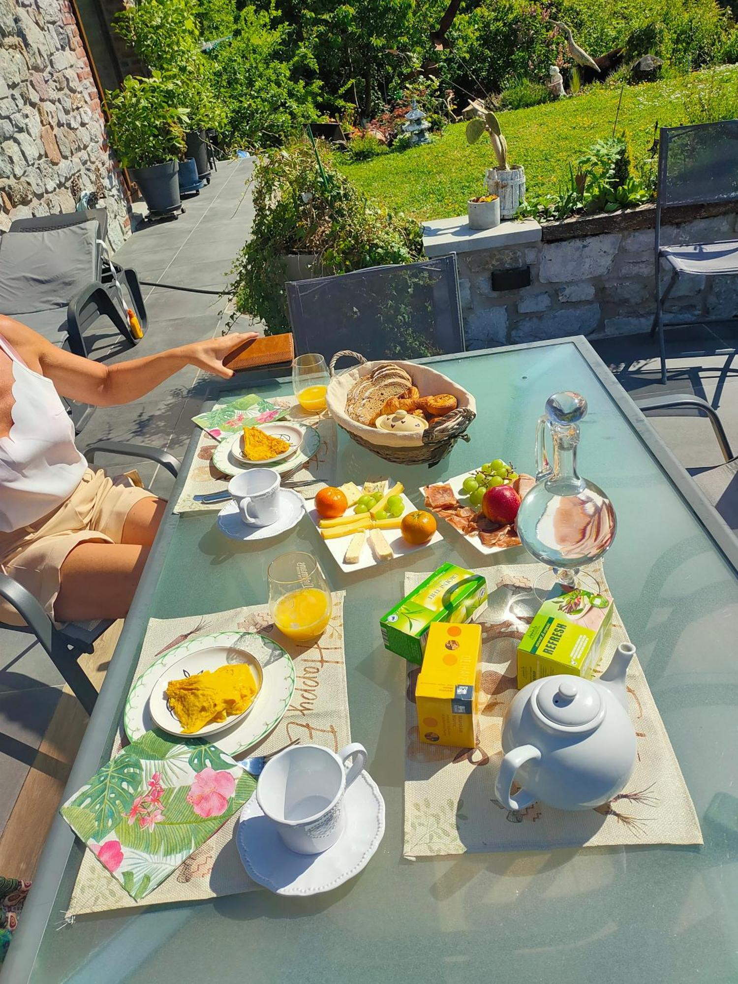 Le Val Du Vieux Chene Chambre D'Hotes Walcourt ภายนอก รูปภาพ